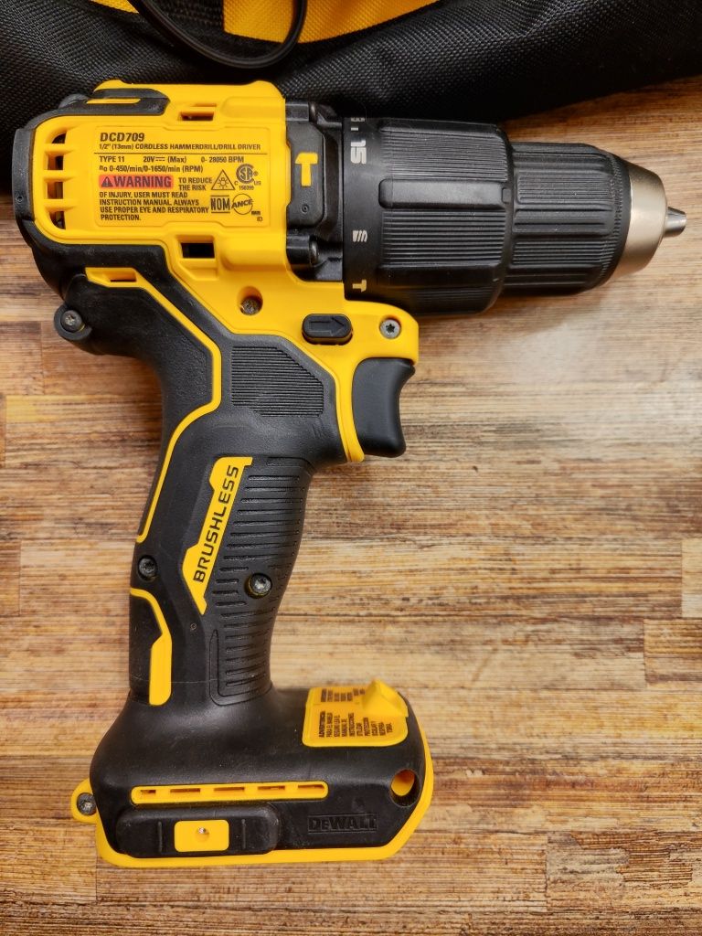 Дрель шуруповёрт DeWalt dcd 709 полный комплект