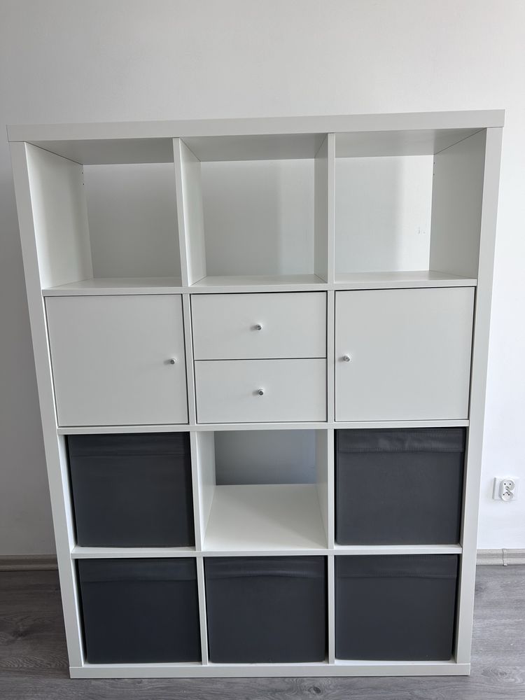 Biały regał KALLAX z Ikea