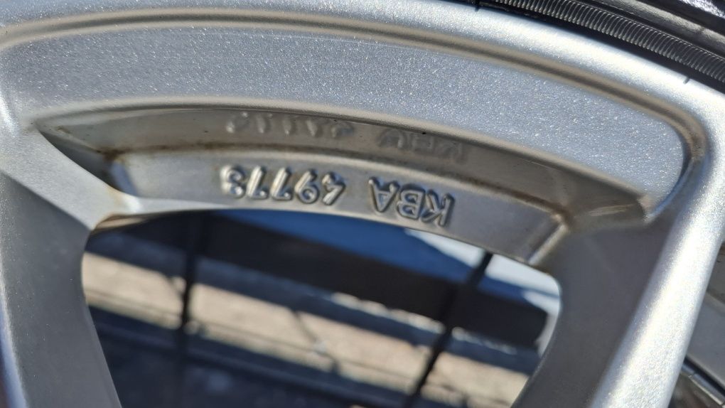 Jantes c/pneus 5x112 225/50R17