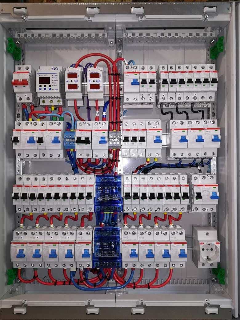 Електрик додому. Електромонтажні послуги. Монтаж щитків, проводки.