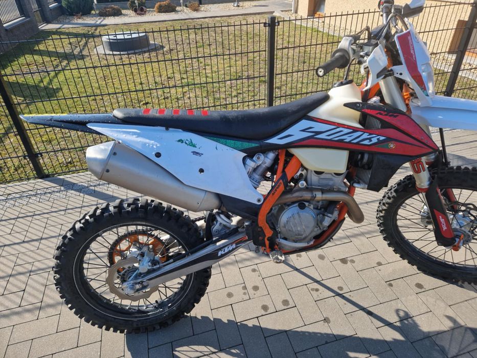 KTM Enduro 250.