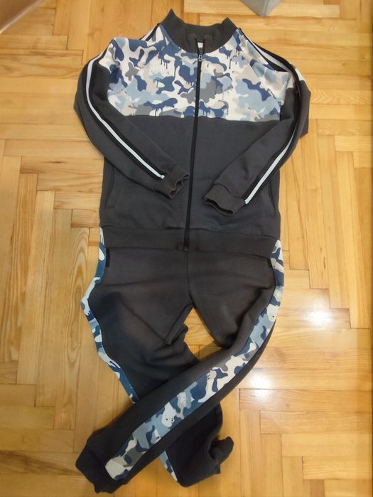 Дитячий спортивний костют Next