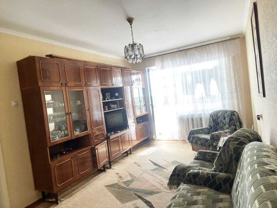 |  Продається 1-кімнатна квартира в доглянутому стані