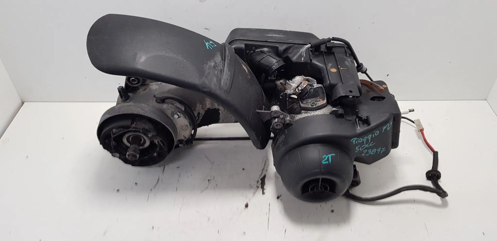 Piaggio Fly 50 2T Silnik