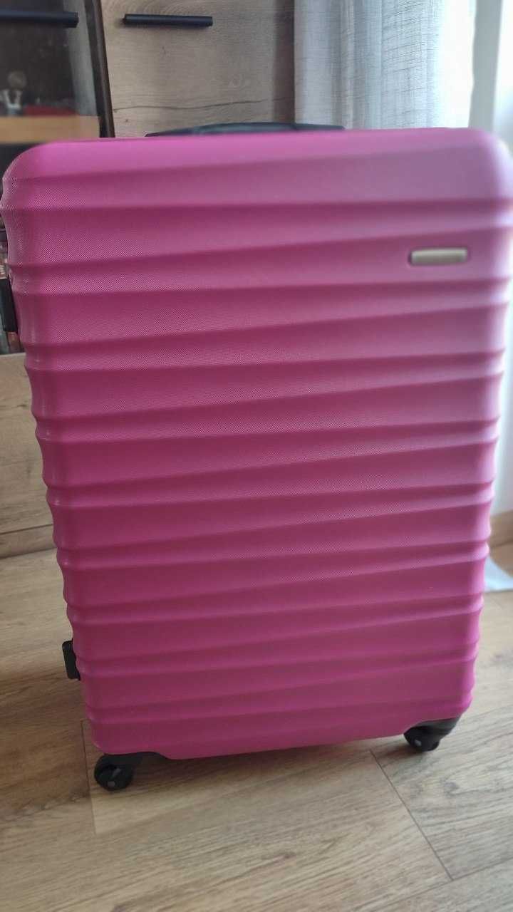 Duża różowa walizka kabinowa Wittchen