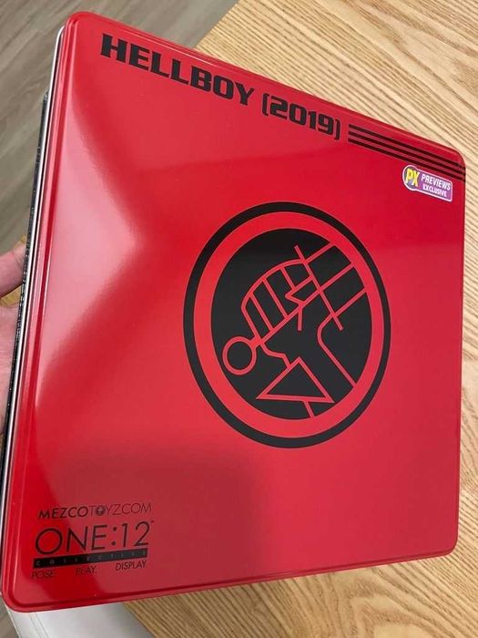 Figura Mezco 1/12 Hellboy 2019 Px Exclusive