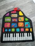 Grająca mata edukacyjna "pianino"