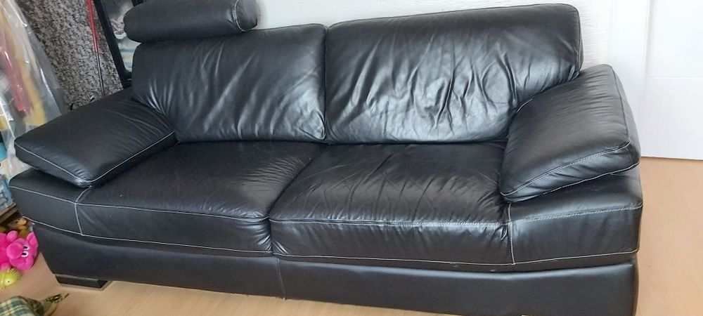 Sofá em pele de 3 lugares