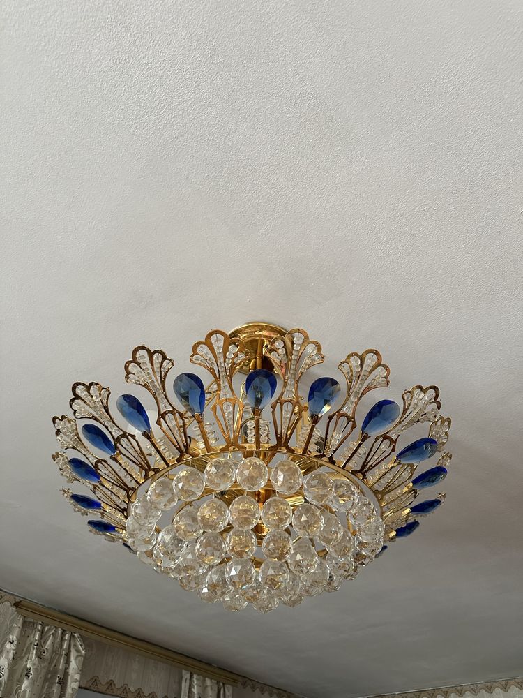 Люстра кришталева