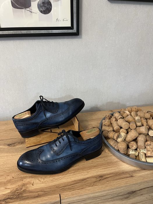 Оксфорди, Santoni, схожі на Berwick або Loake