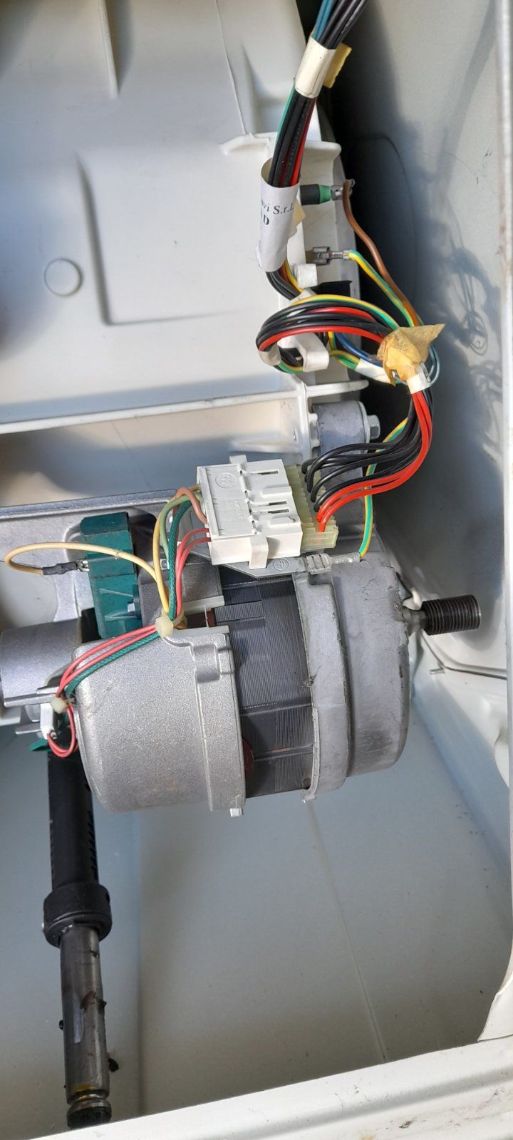 Двигатель Indesit