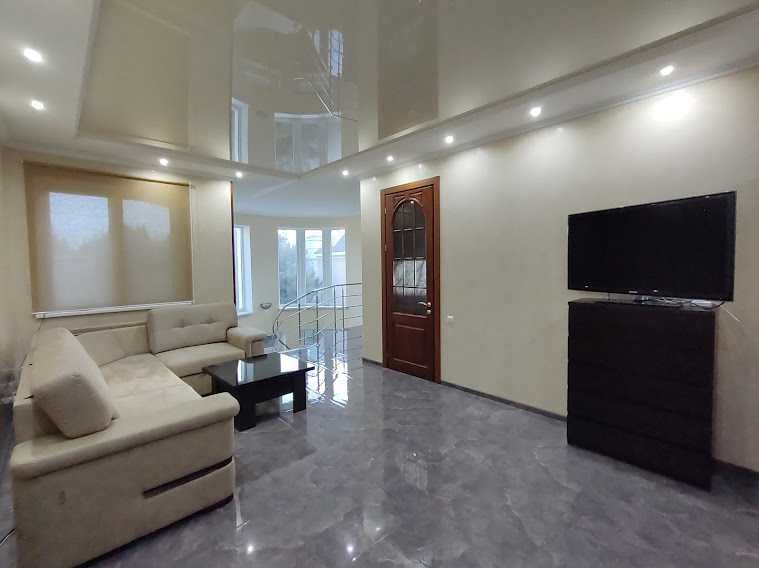 Продаж 2 поверхового будинку в покровському районі