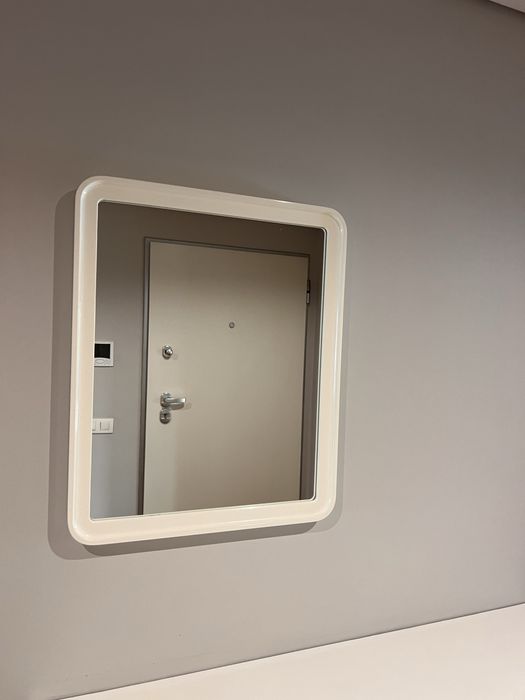 Mudança de casa URGENCIA -Espelho do ikea