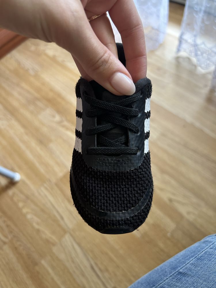 Кросівки adidas