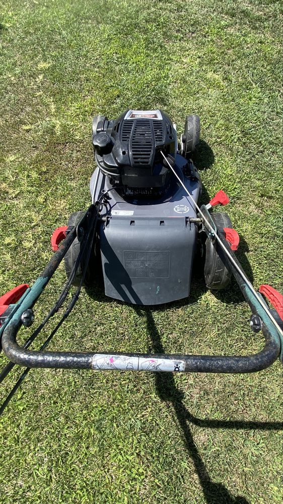 Corta Relva Briggs & Stratton a gasolina