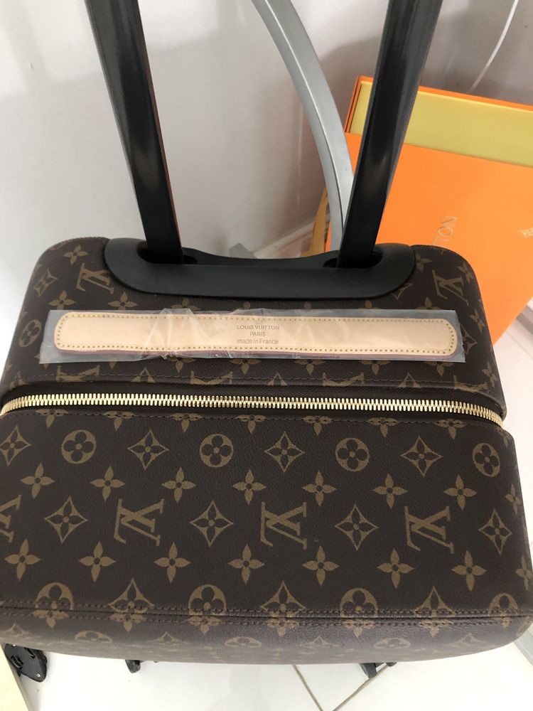 Walizka kabinowa  Louis Vuitton skóra naturalna