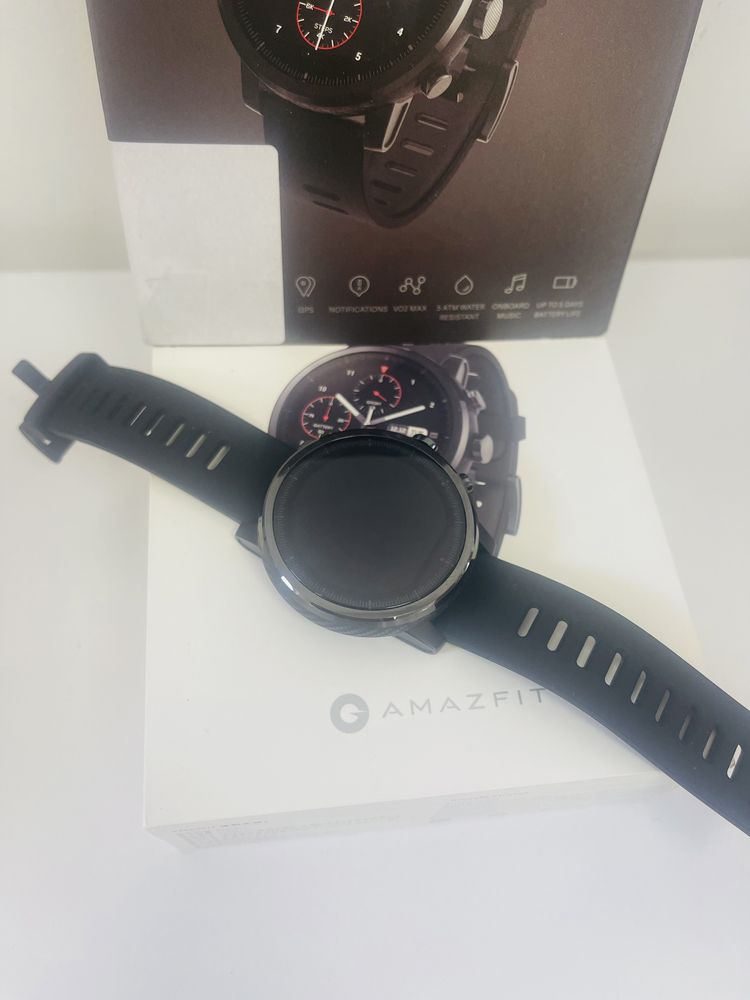 Смарт годинник Amazfit Stratos