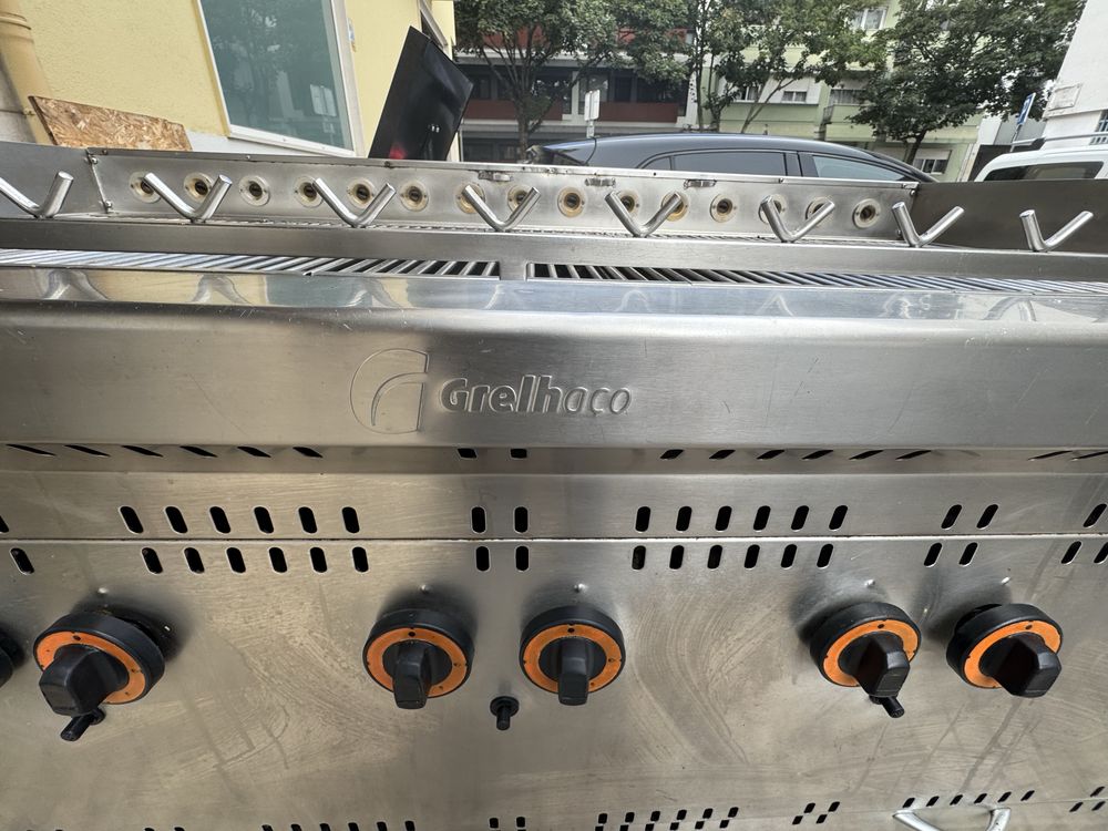 Vende-se barato e com urgência grelhador profissional GRELHACO