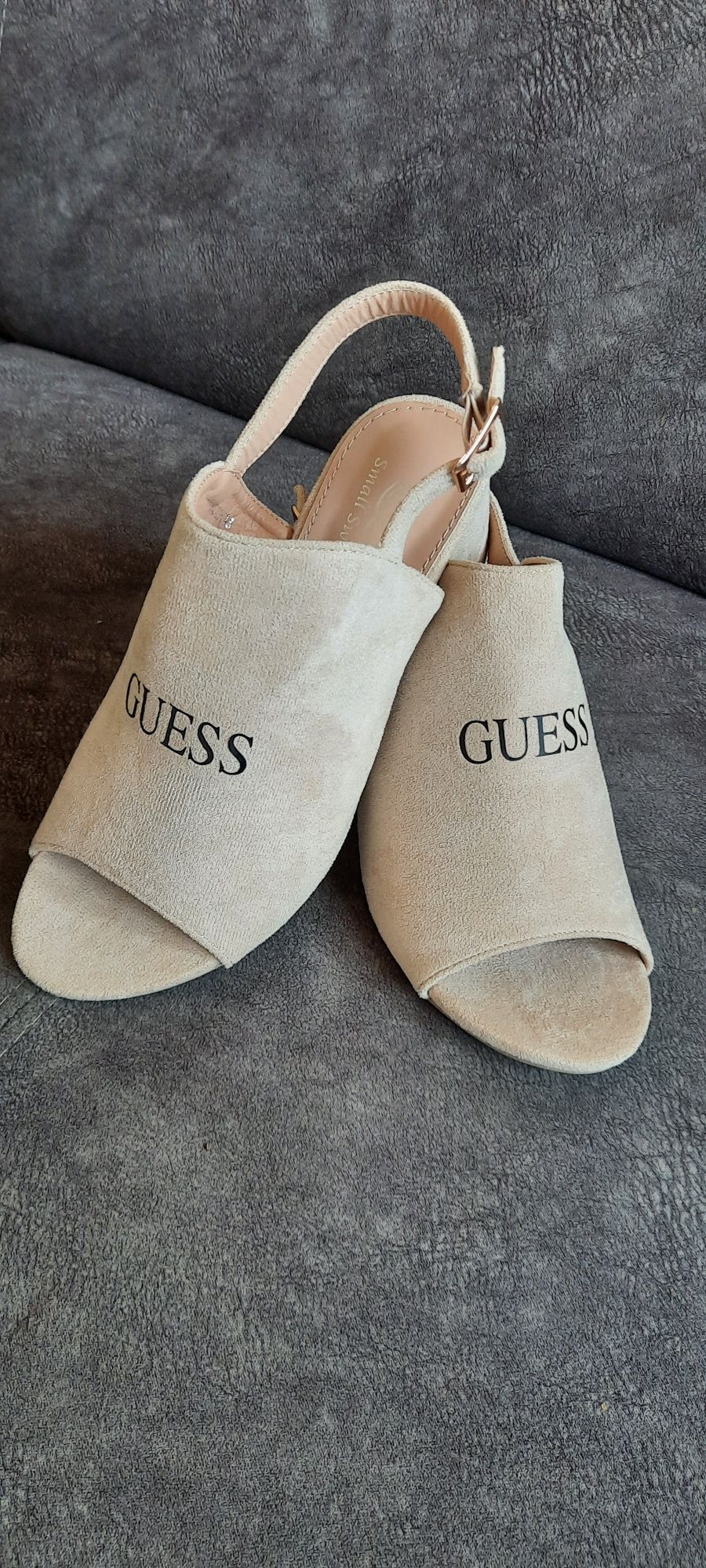 Śliczne damskie buty