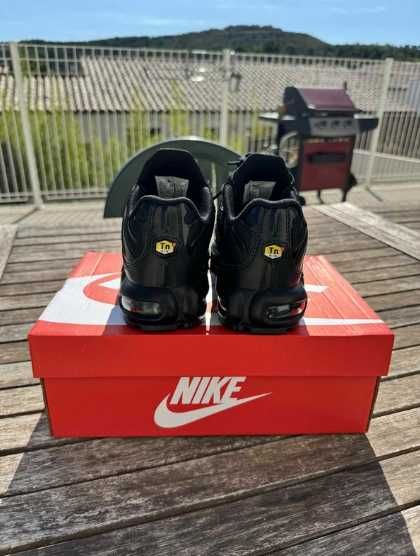 "Buty damskie Trampki"Nike_Air_Max_TN_Plus_czarny R. 44