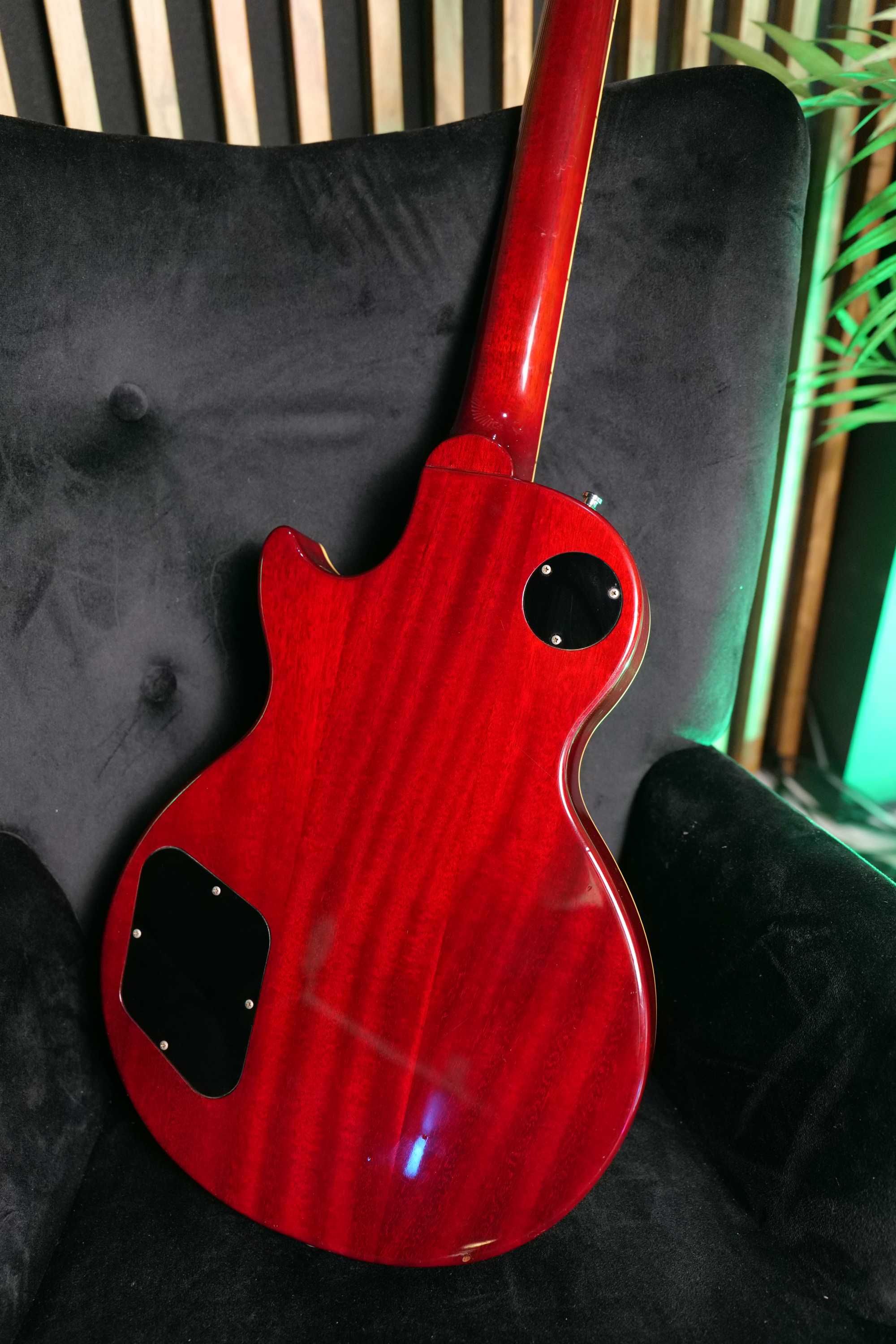 Epiphone (Gibson) Les Paul. Japan 1100$ (Стара ціна 1300$)