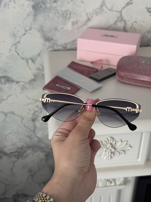 солнцезащитные очки Miu Miu полный комплект класика
