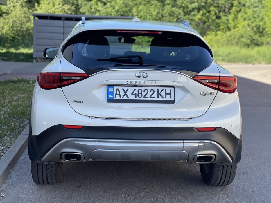 Infiniti QX30 2016