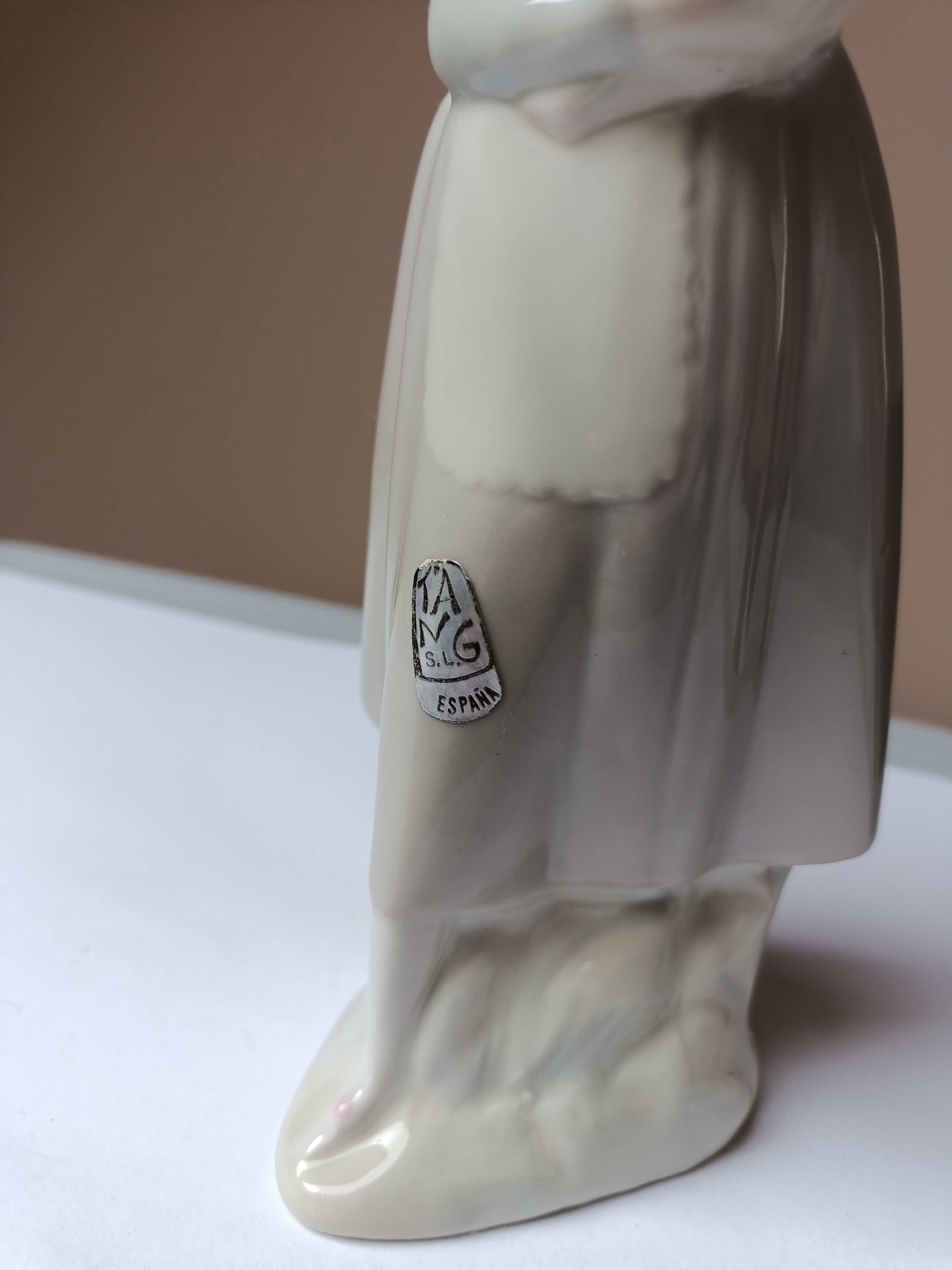 Figurka porcelanowa Espania dama z bukietem kwiatów