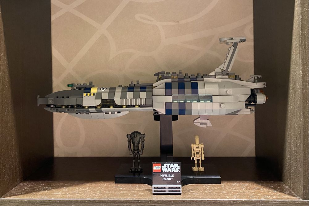 LEGO Star Wars 75377 Invisible Hand