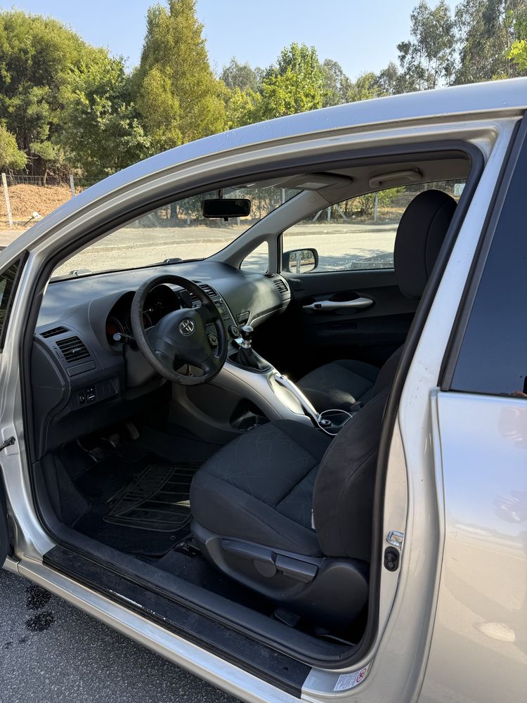 Toyota Auris 1.4 D4D - Comercial