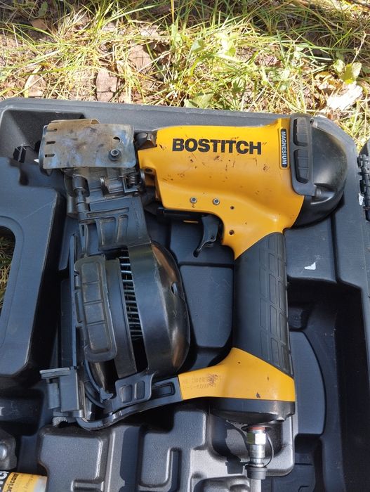 Пневмо пистолет гвоздезабиватель