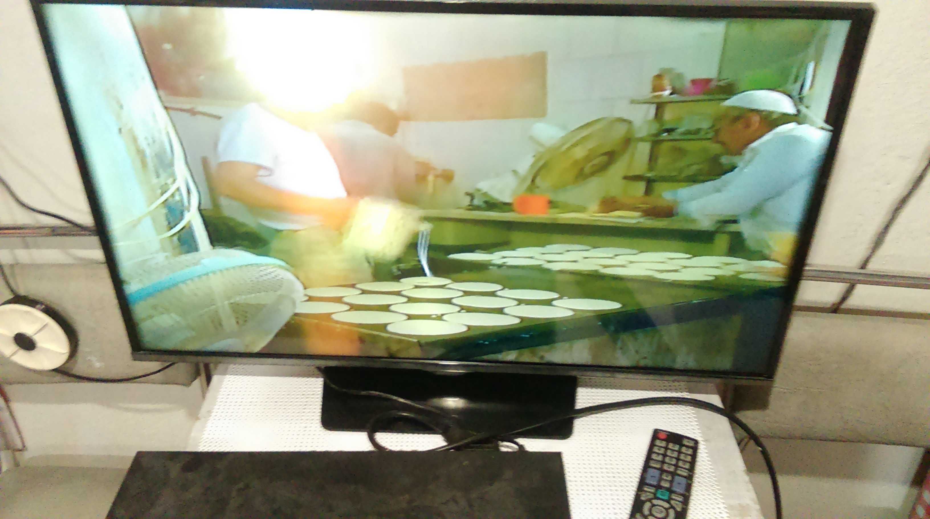 telewizor led samsung 32 cale sprawny UEH5000AW