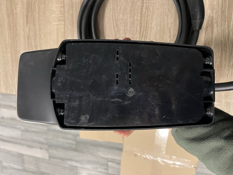 Настінна зарядна станція Tesla Gen 3 - кабель 7 м. (11.5 кВт., 48A)