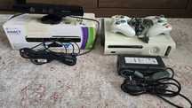 Konsola Xbox 360 plus kinect , 2 pady SPRAWNA