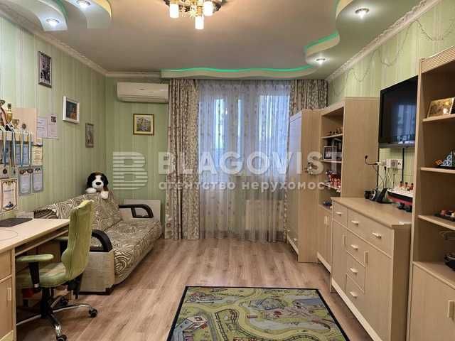 Продаж 4х кімн.квартири, Голосіївський проспект 30б! Деміївська