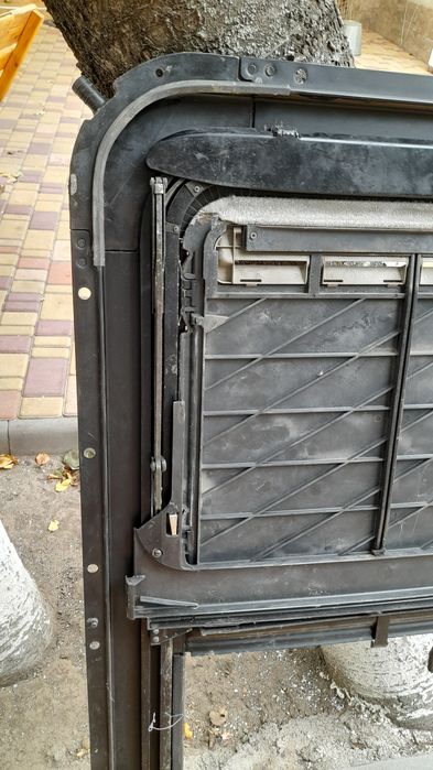 Продам механизм  верхнего люка