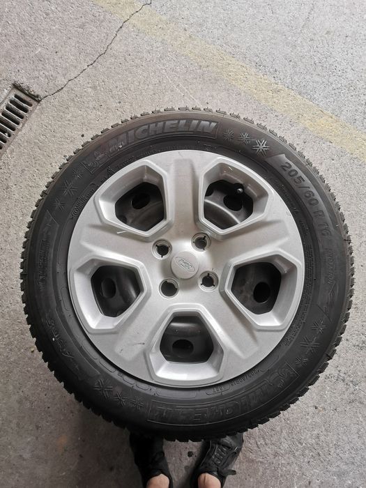 Komplet kół 205/60R16 Michelin 4x108 FORD TPMS