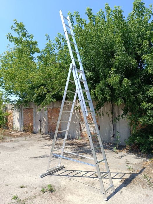 Драбина трох секційна алюмінієва лестница стремянка трансформер