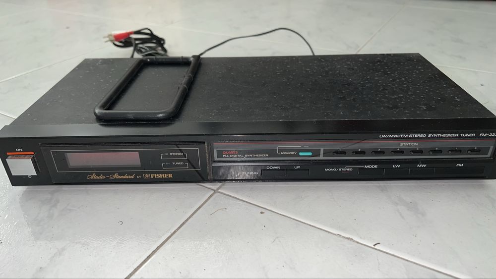 Tuner stereo radio Fisher FM-223