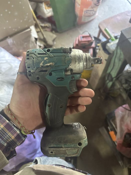Гайковерт makita