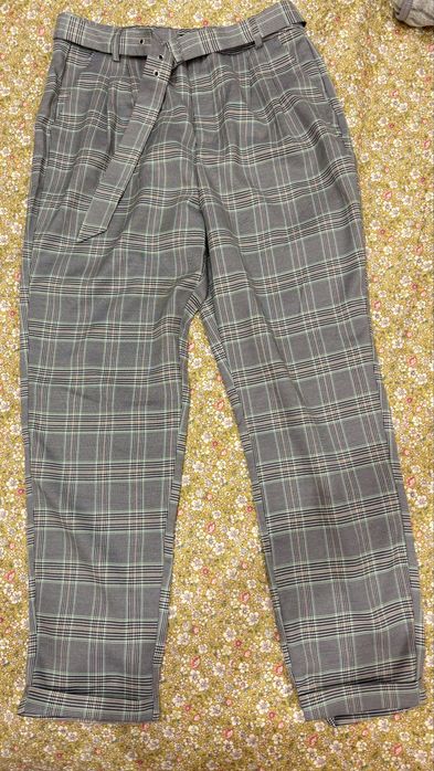 Продам абсолютно нові брюки reserved в клітинку в 40 розмірі (Л)