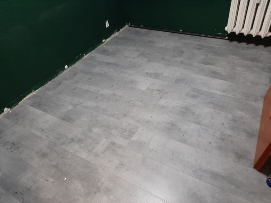 Panele szare 8m2 + 2 deski