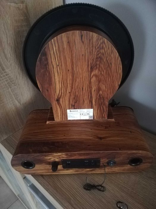 Gramofon w stylu retro