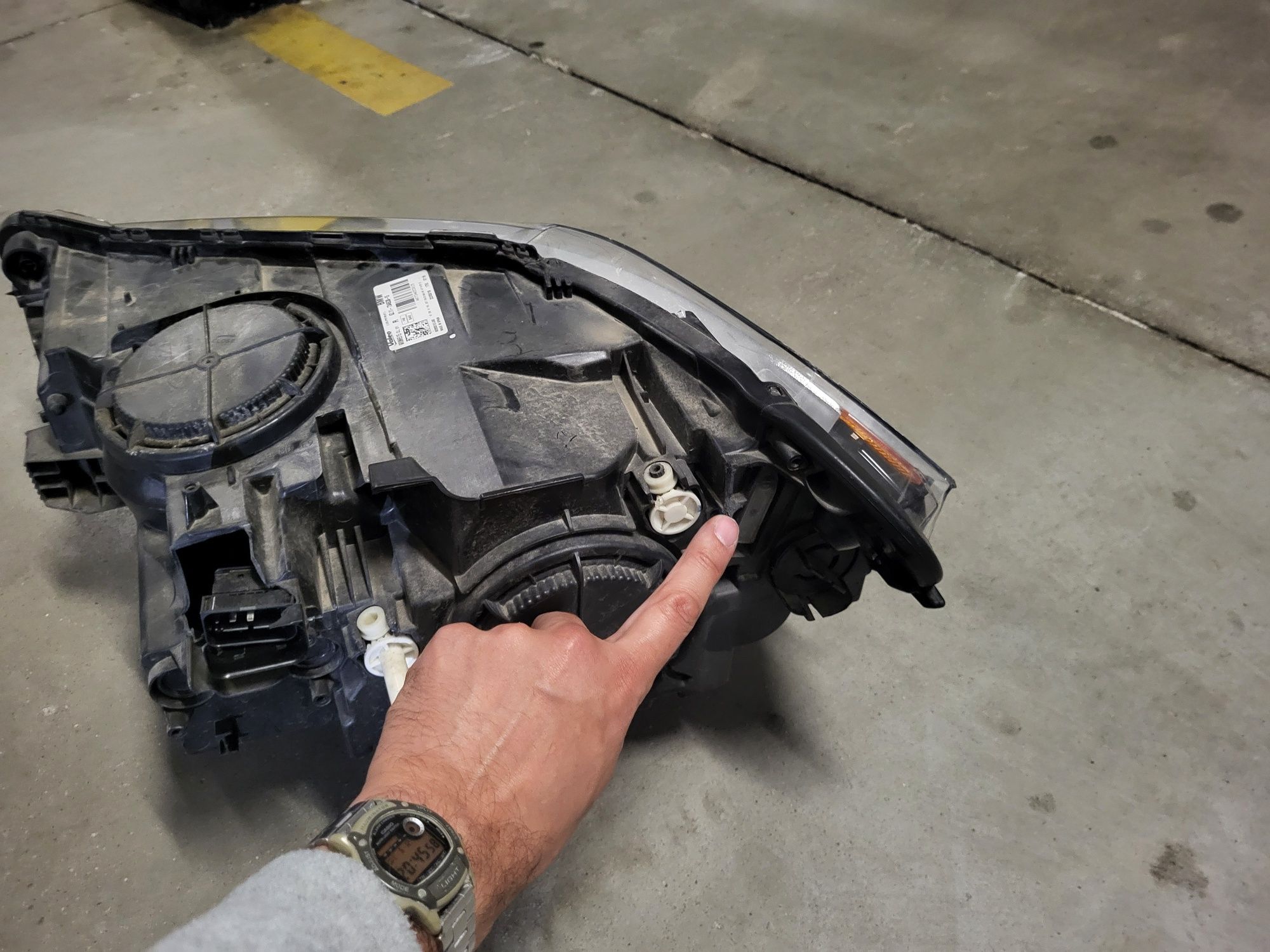Lampa przód prawa bmw x1 F48 USA  h7