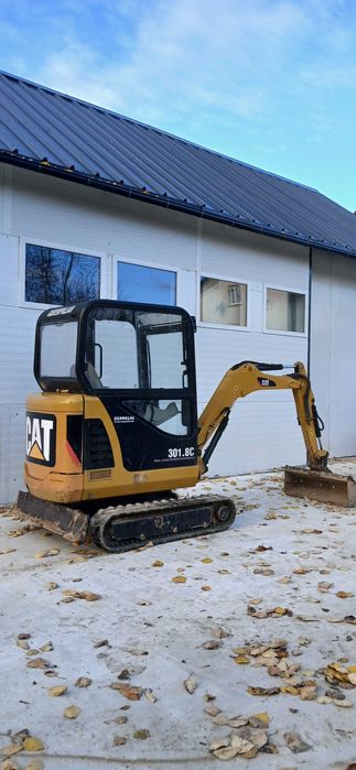 Minikoparka Caterpillar 301.8