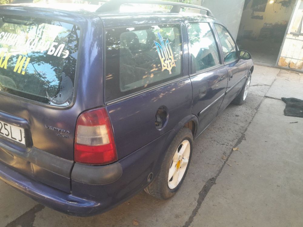 Opel Vectra B 2.0