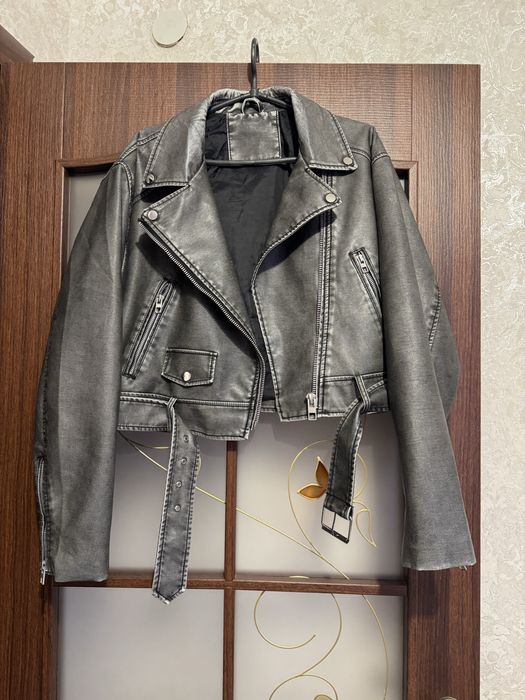 Жіноча укорочена косуха