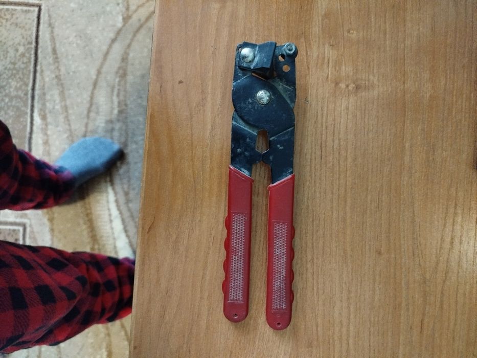 Продам плиткоріз не дорого