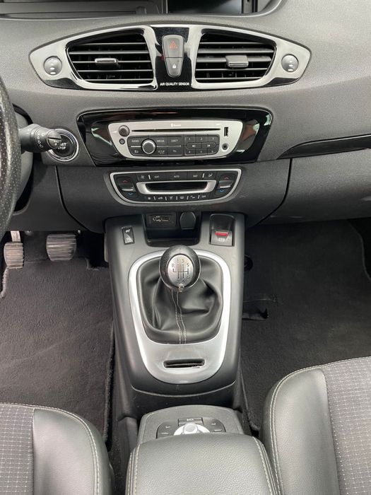 Автомобіль Renault Megane Scenic