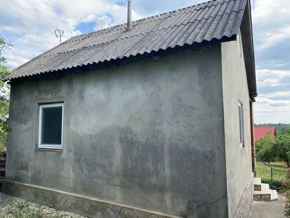 Продам дачу в мальовничому місці біля річки